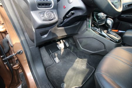 Ford B Max 2013, Plyn Na Lavú Nohu