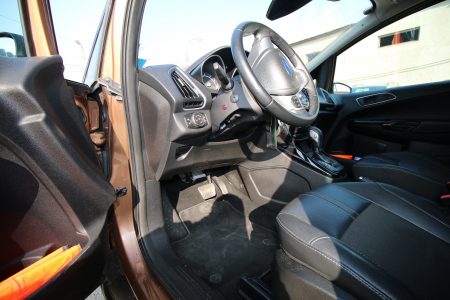 Ford B Max 2013, Plyn Na Lavú Nohu