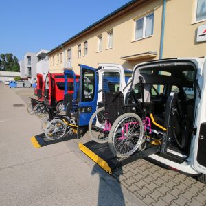 Elektrohydraulická plošina pre vozičkárov